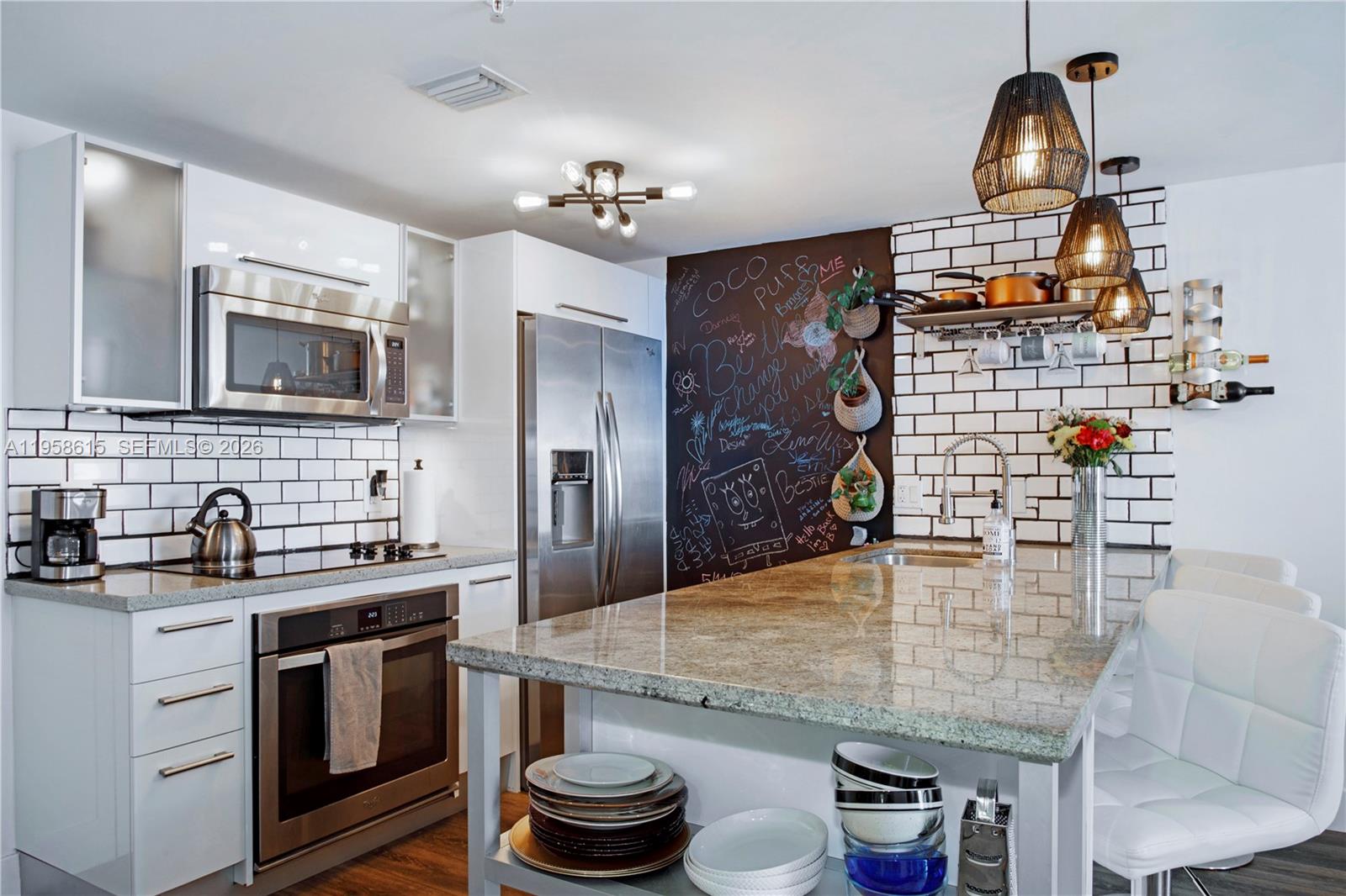 185 SW 7th St #2514 Miami, FL 33130