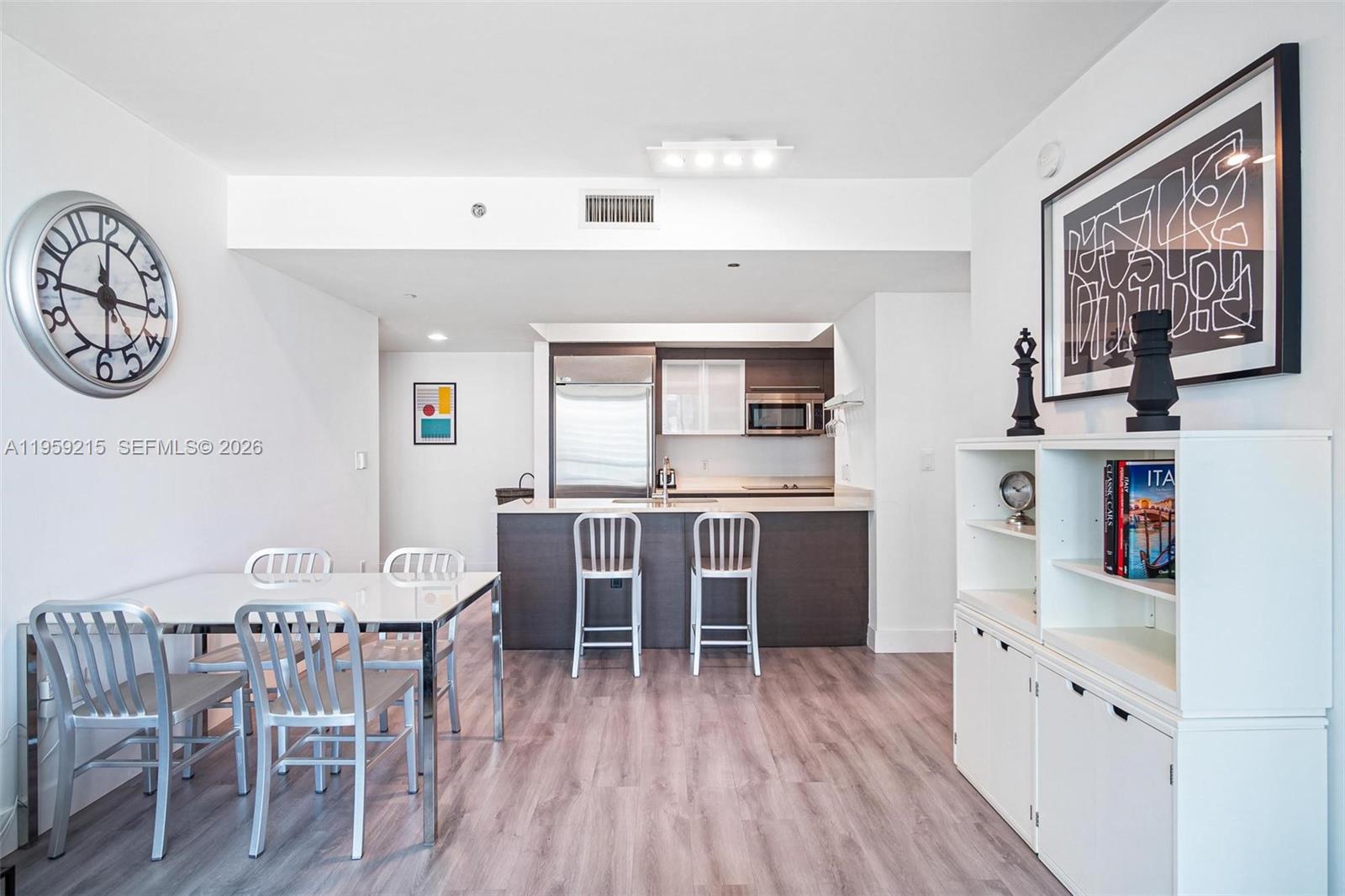 image 500 Brickell East4