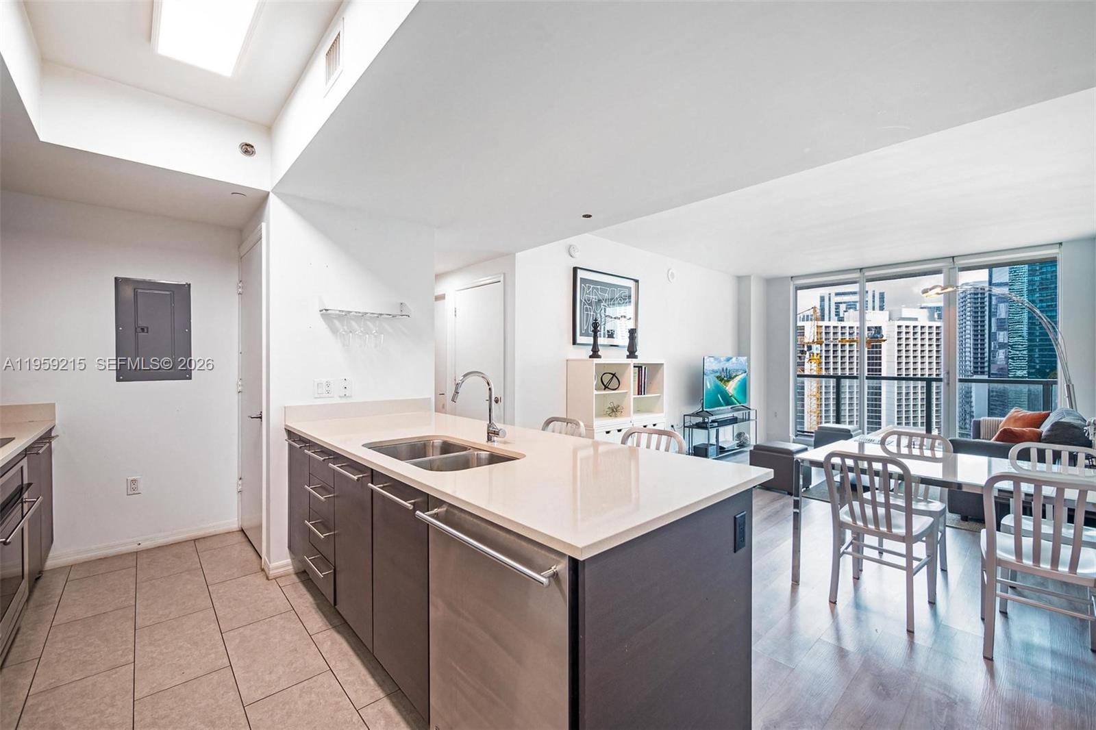 image 500 Brickell East5