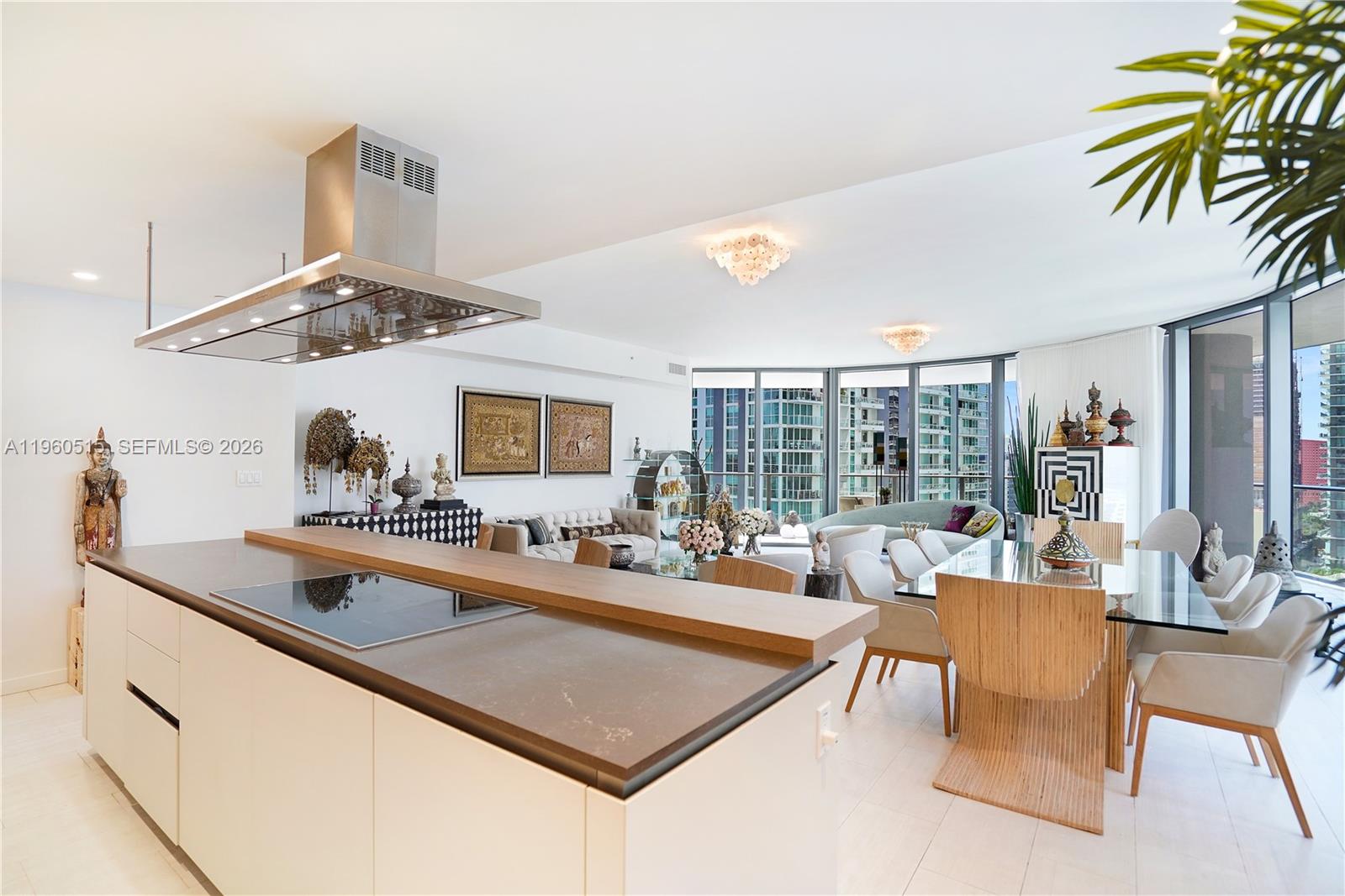 1000 Brickell Plz #1902 Miami, FL 33131