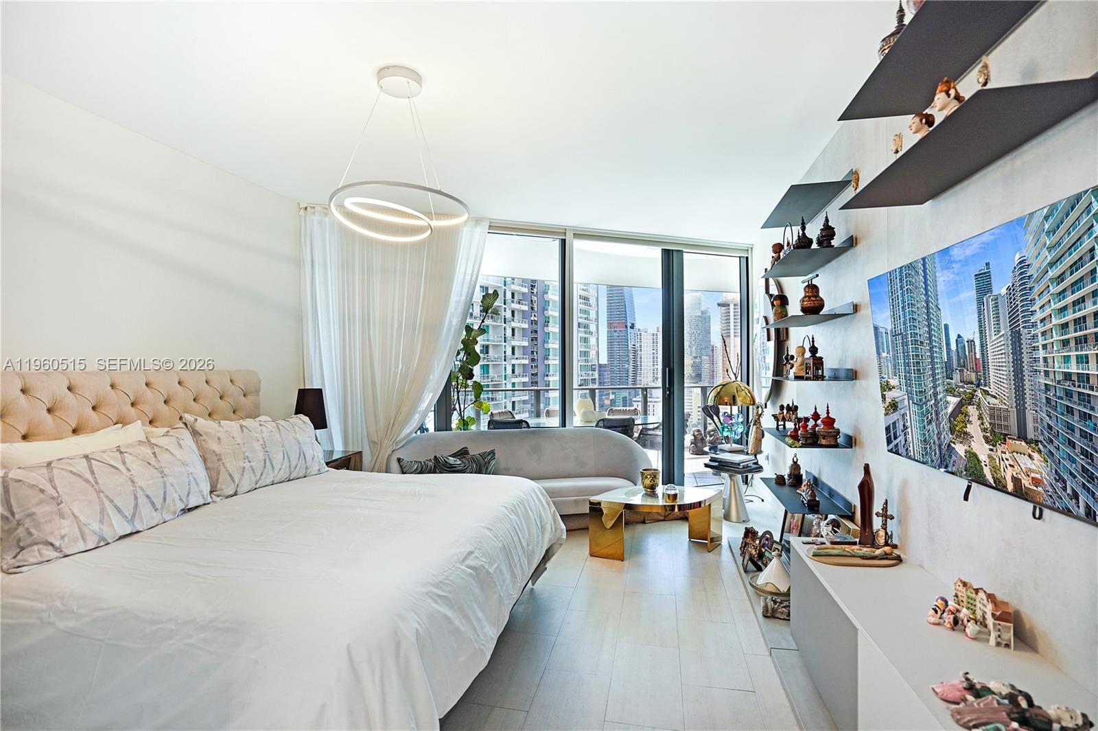 1000 Brickell Plz #1902 Miami, FL 33131