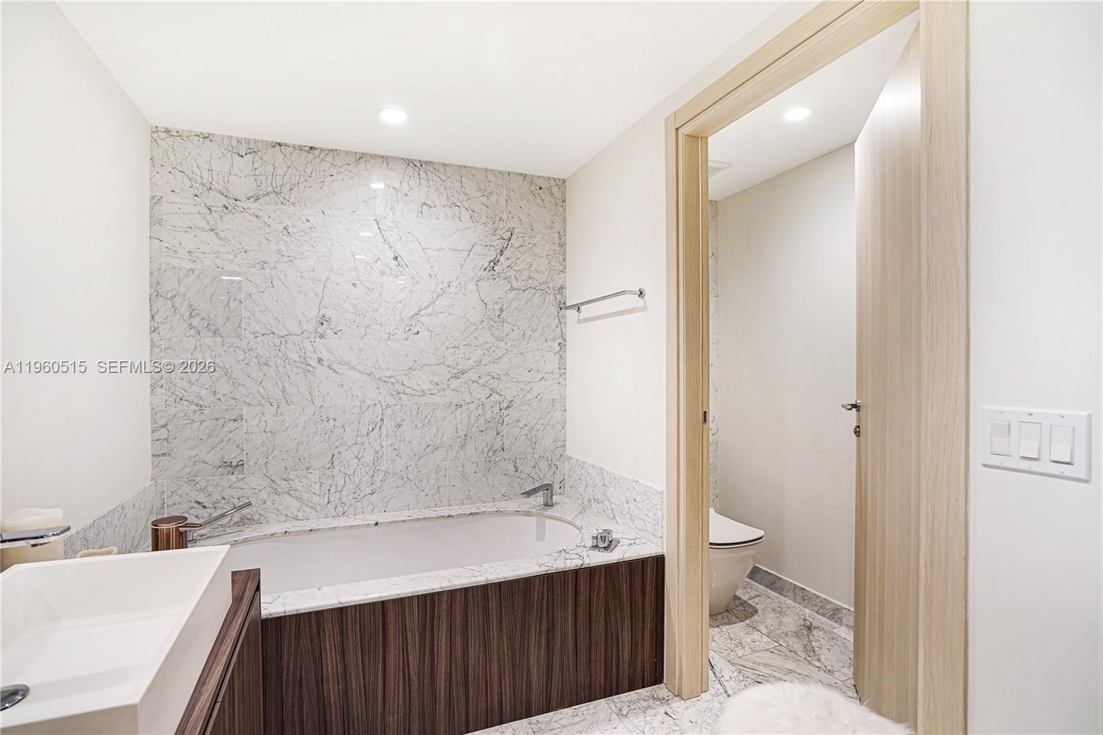 1000 Brickell Plz #1902 Miami, FL 33131