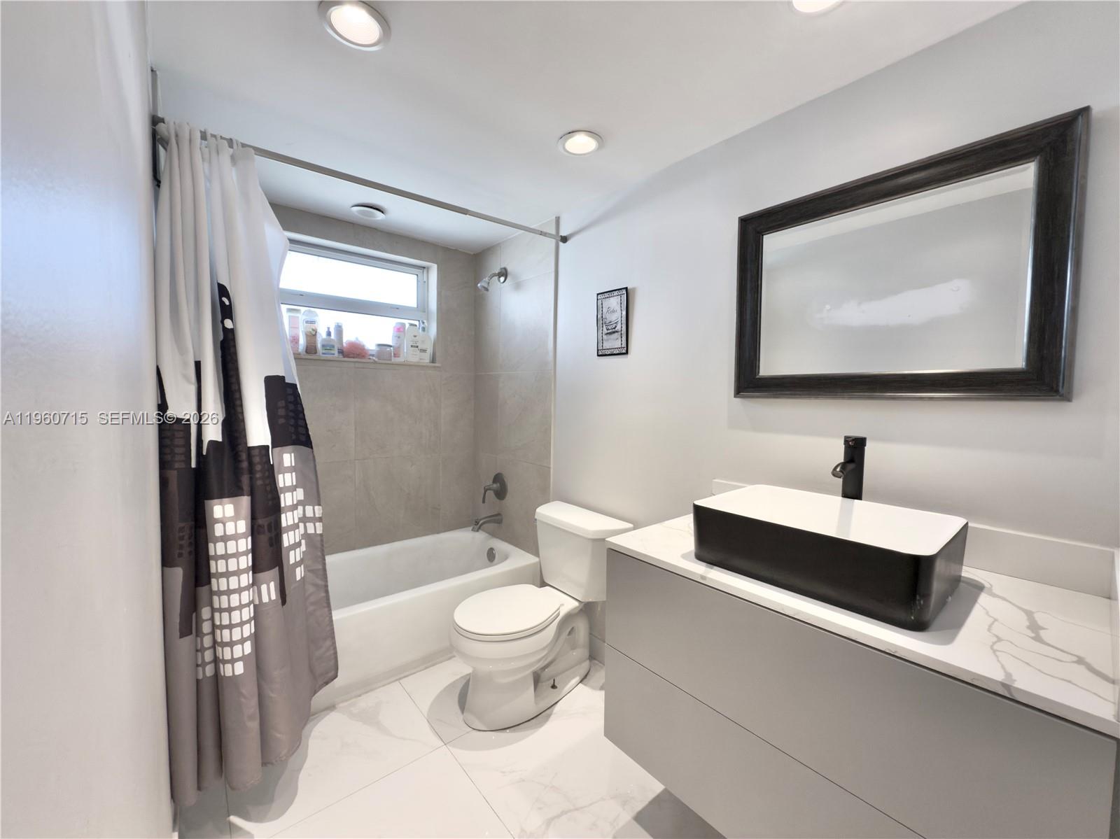 1770 NE 191st St #717-1 Miami, FL 33179