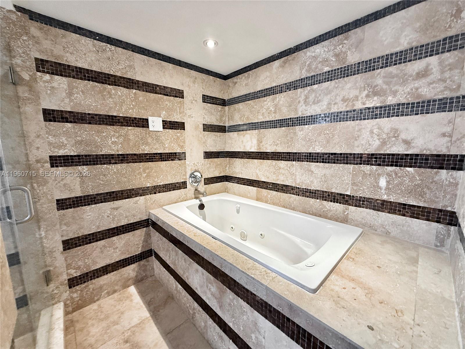 1770 NE 191st St #717-1 Miami, FL 33179