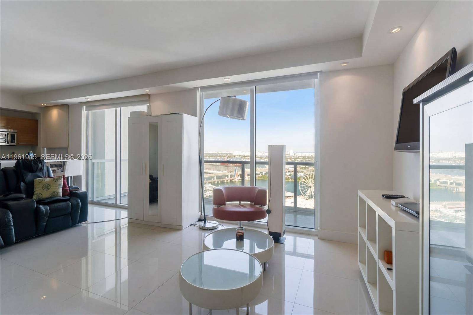 image Vizcayne South4