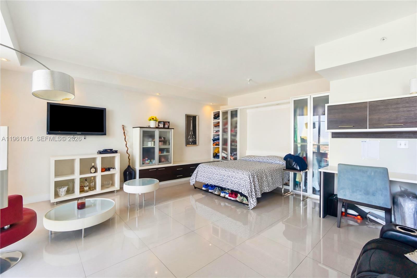 image Vizcayne South5