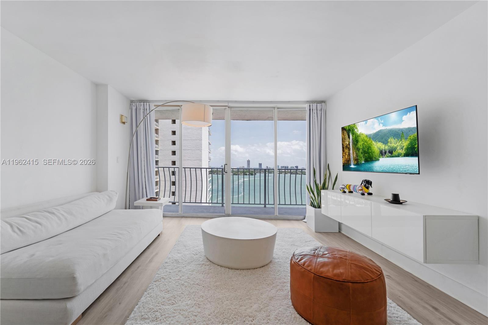 7601 E Treasure Dr #2209 North Bay Village, FL 33141