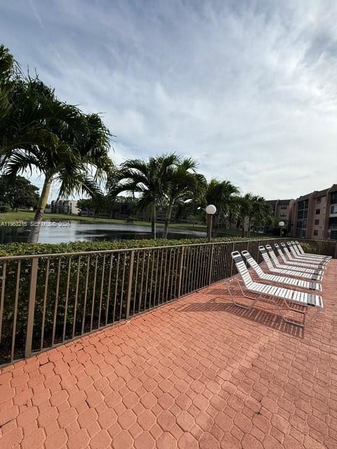 2981 N Nob Hl Rd #306 Sunrise, FL 33322