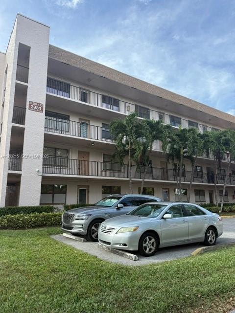 2981 N Nob Hl Rd #306 Sunrise, FL 33322