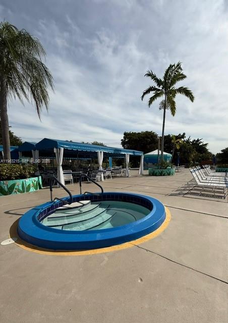 2981 N Nob Hl Rd #306 Sunrise, FL 33322