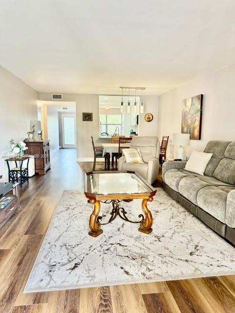 2981 N Nob Hl Rd #306 Sunrise, FL 33322