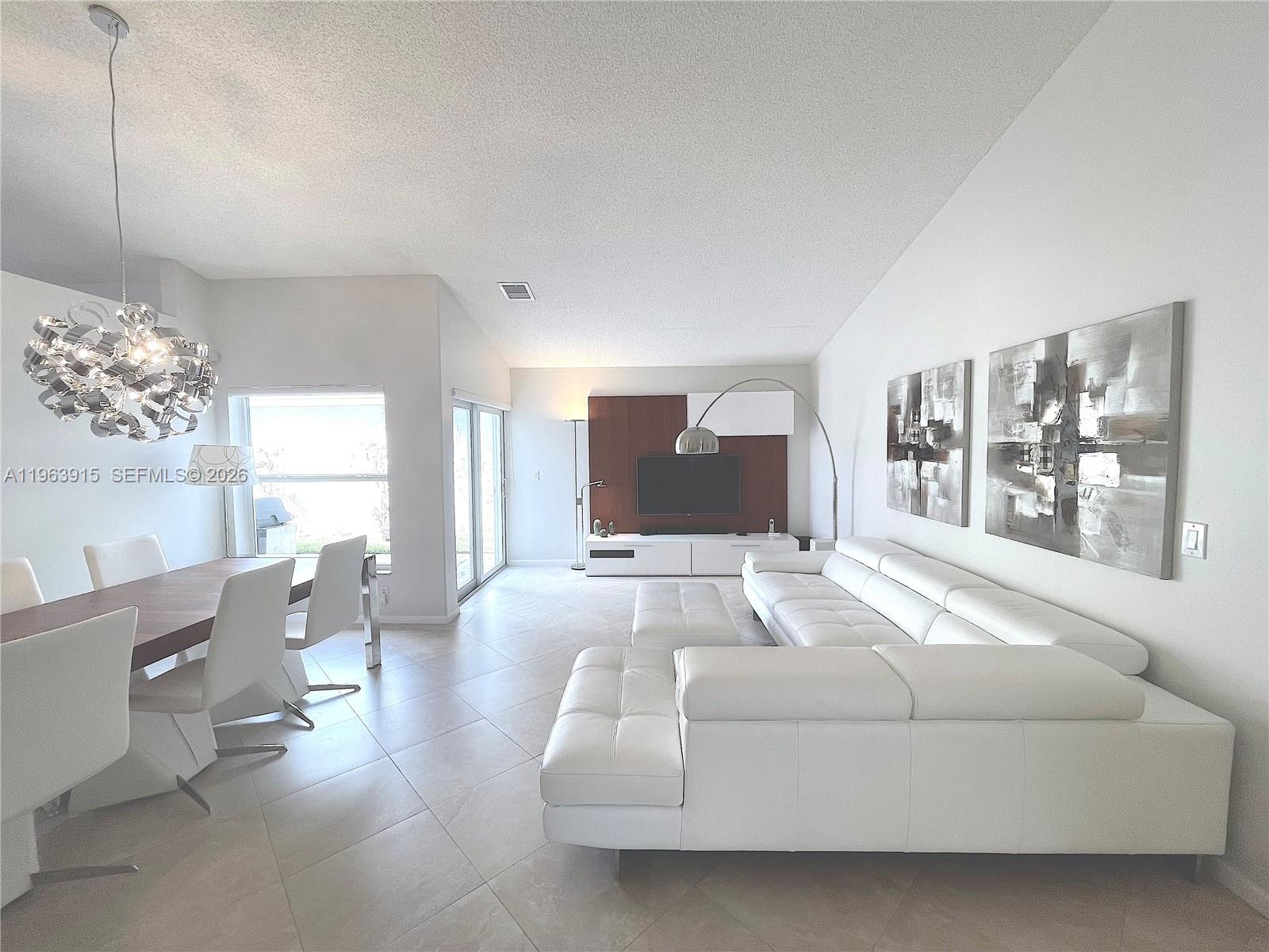 4923 SW 33rd Way Hollywood, FL 33312