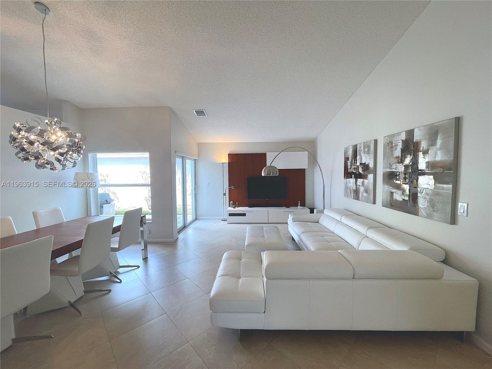 4923 SW 33rd Way Hollywood, FL 33312