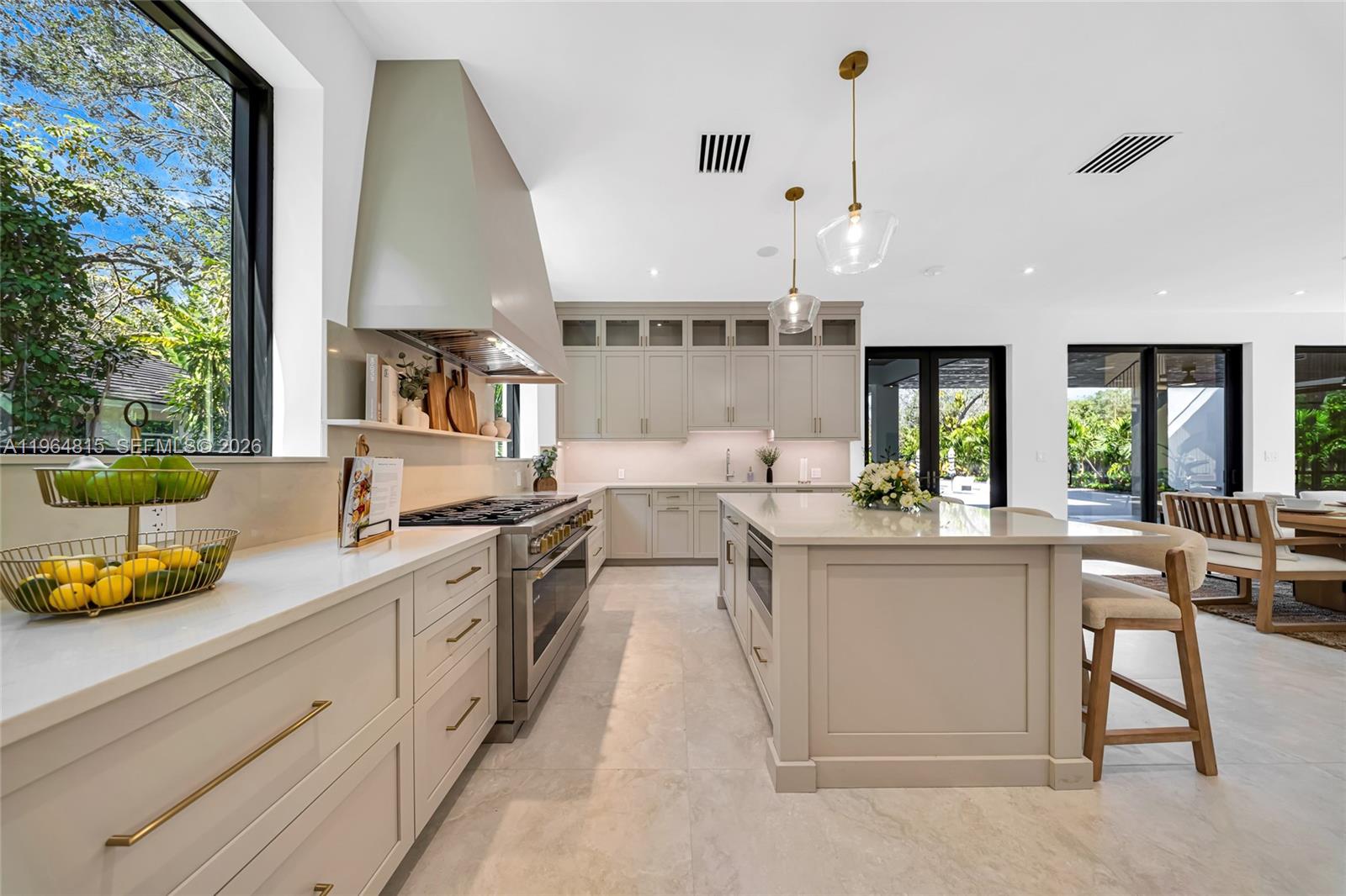 9381 SW 100th St Miami, FL 33176