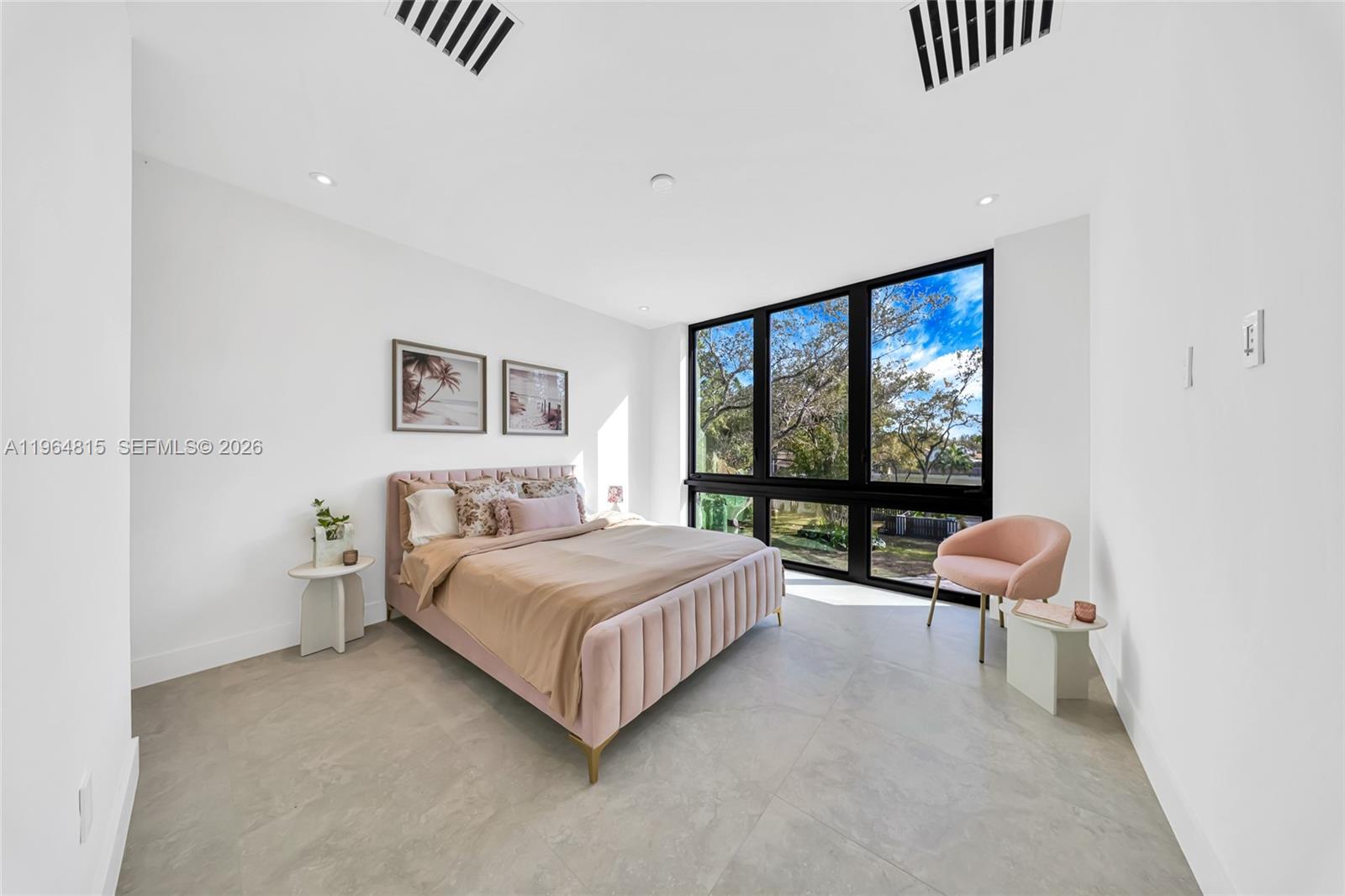 9381 SW 100th St Miami, FL 33176