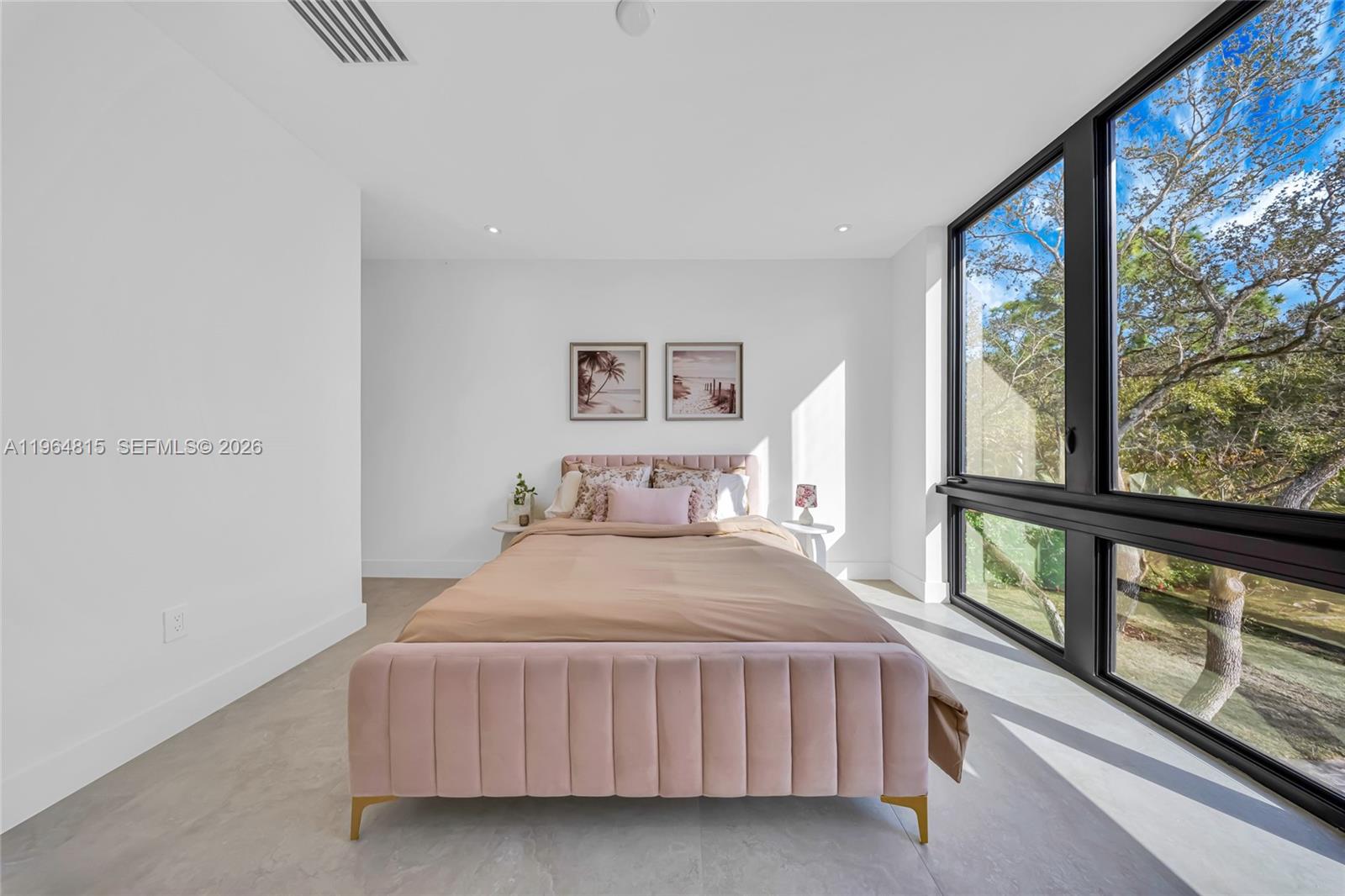 9381 SW 100th St Miami, FL 33176