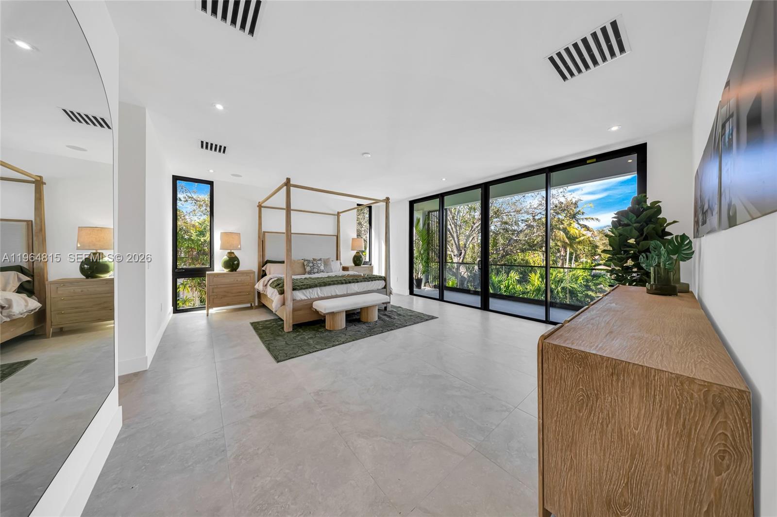 9381 SW 100th St Miami, FL 33176