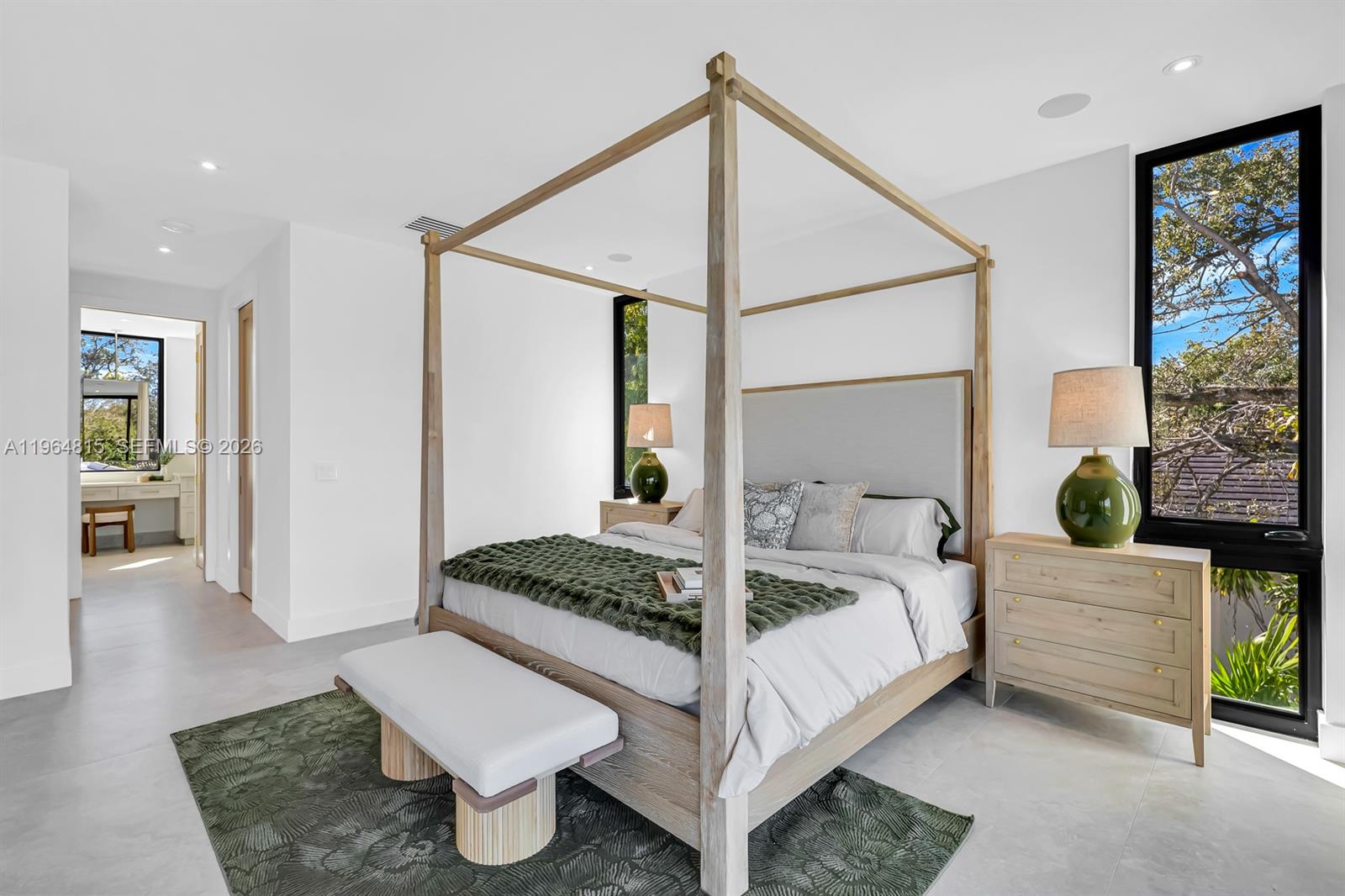 9381 SW 100th St Miami, FL 33176