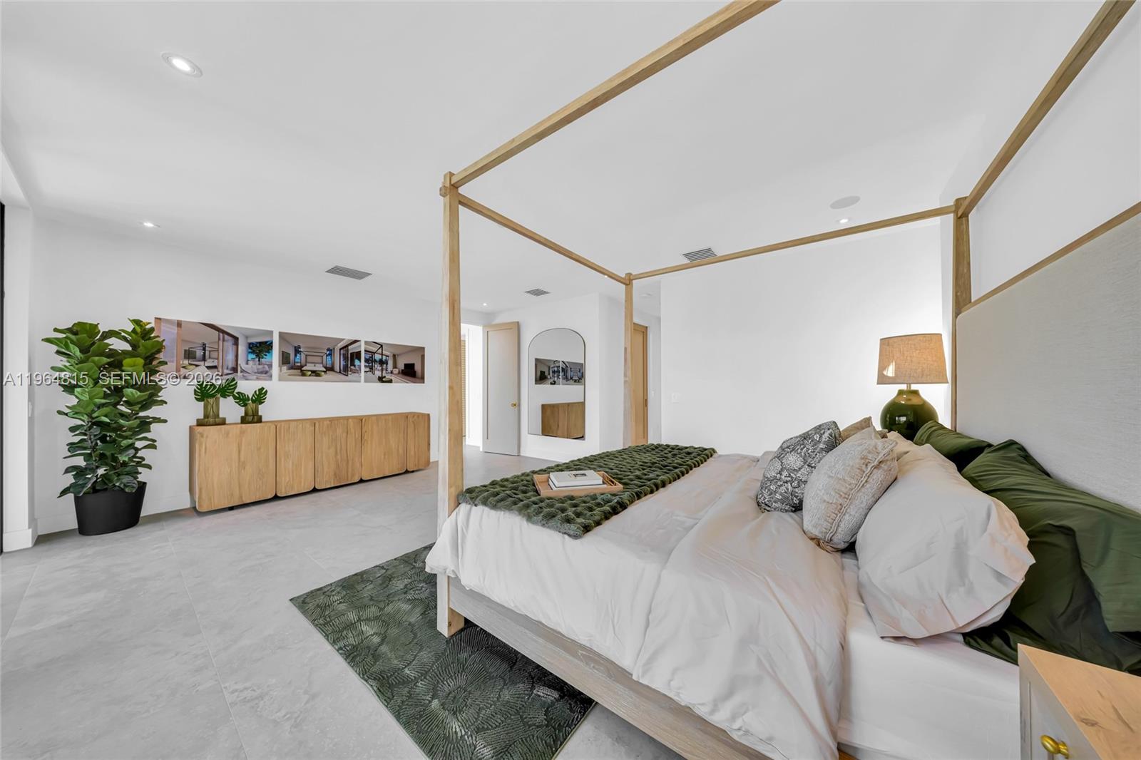 9381 SW 100th St Miami, FL 33176