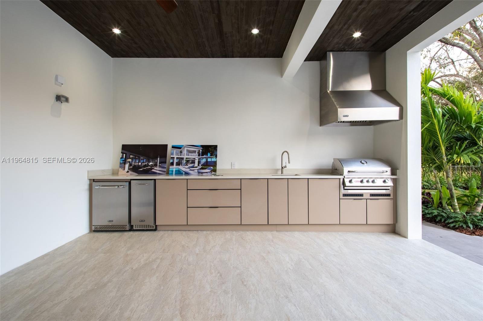 9381 SW 100th St Miami, FL 33176