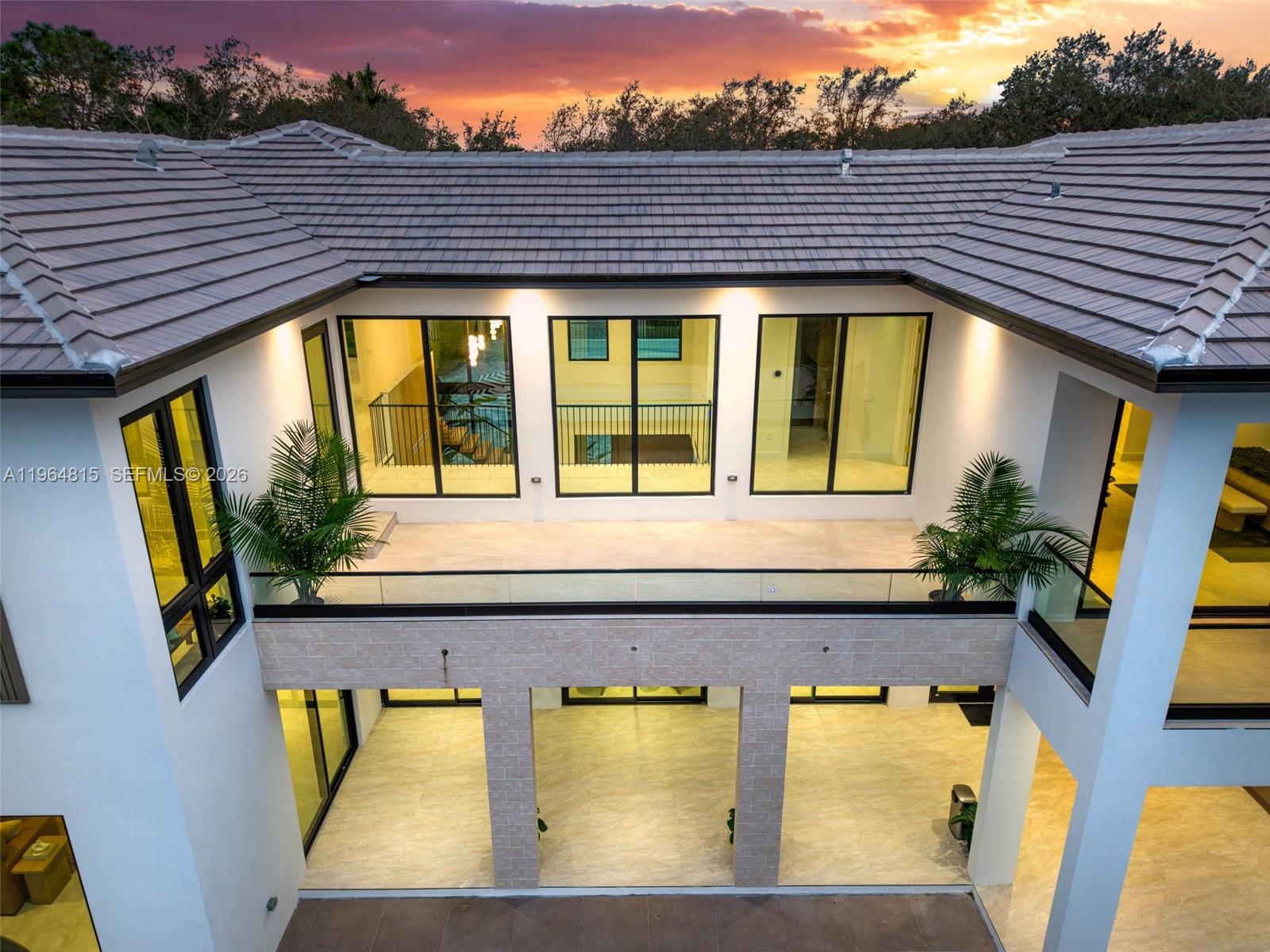 9381 SW 100th St Miami, FL 33176