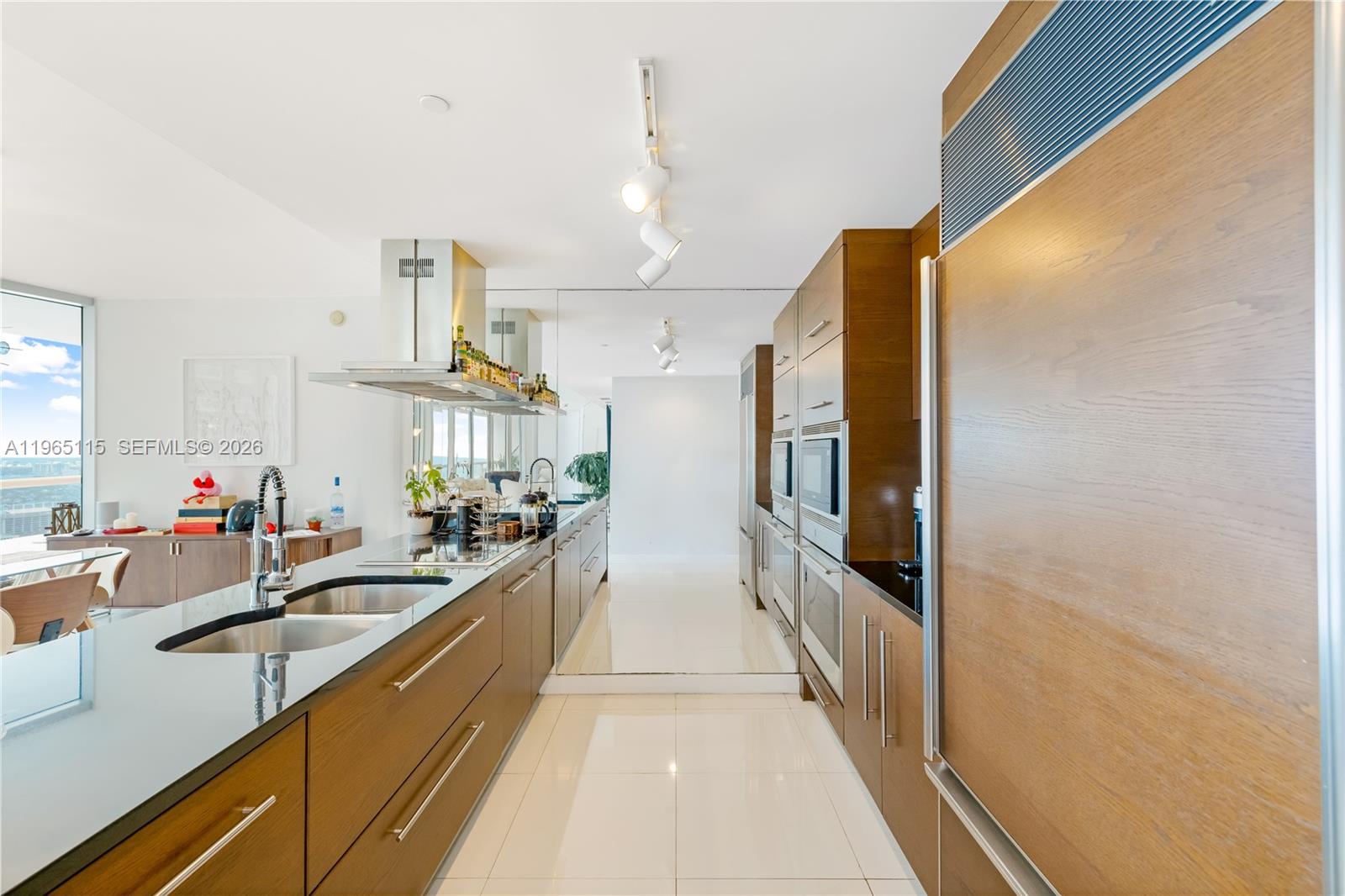 image Icon Brickell II18