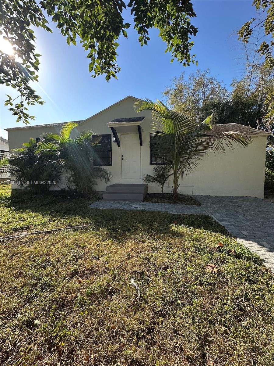 816 Tuscaloosa St West Palm Beach, FL 33405