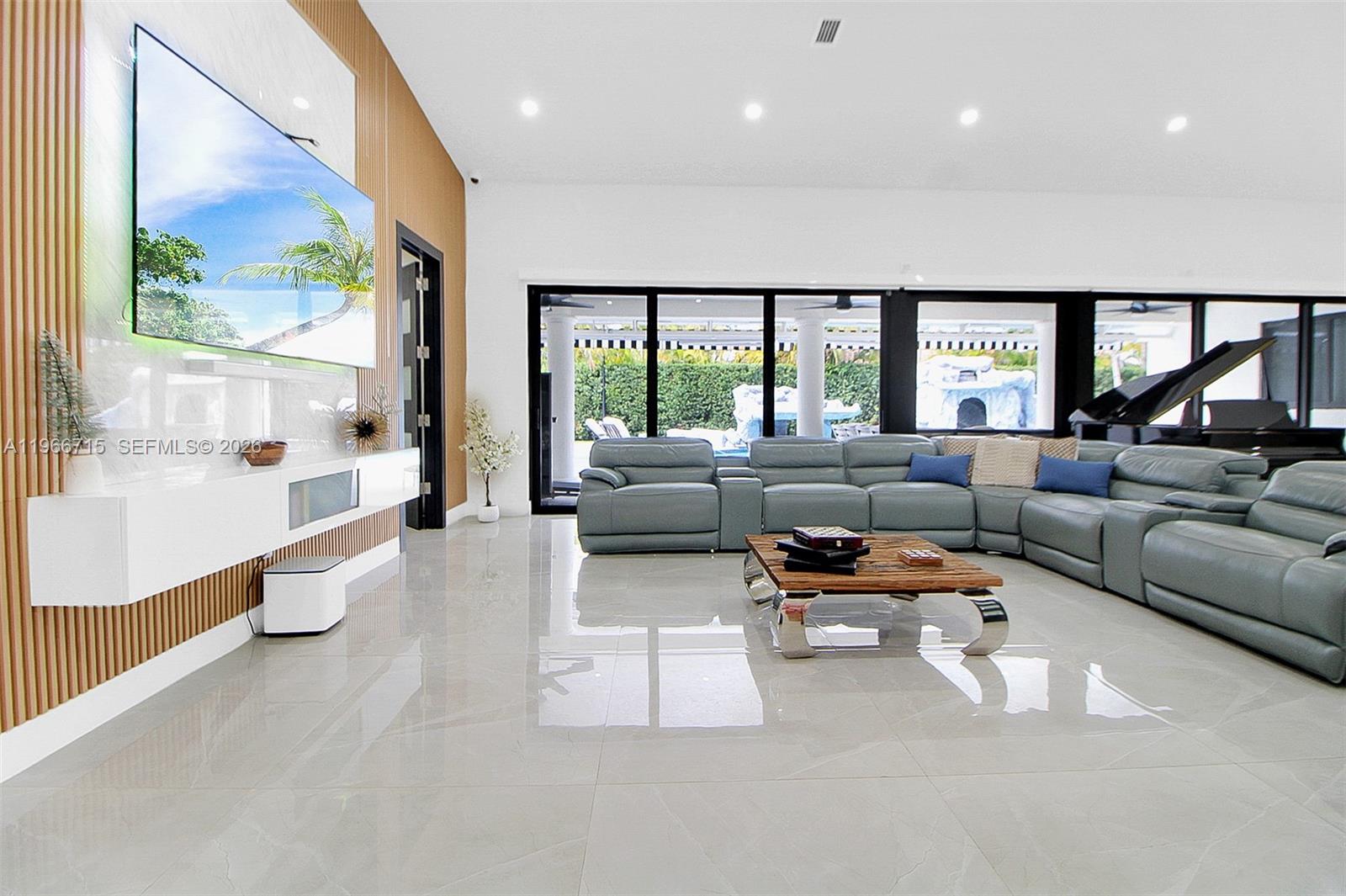 2600 SW 128th Ave Miami, FL 33175