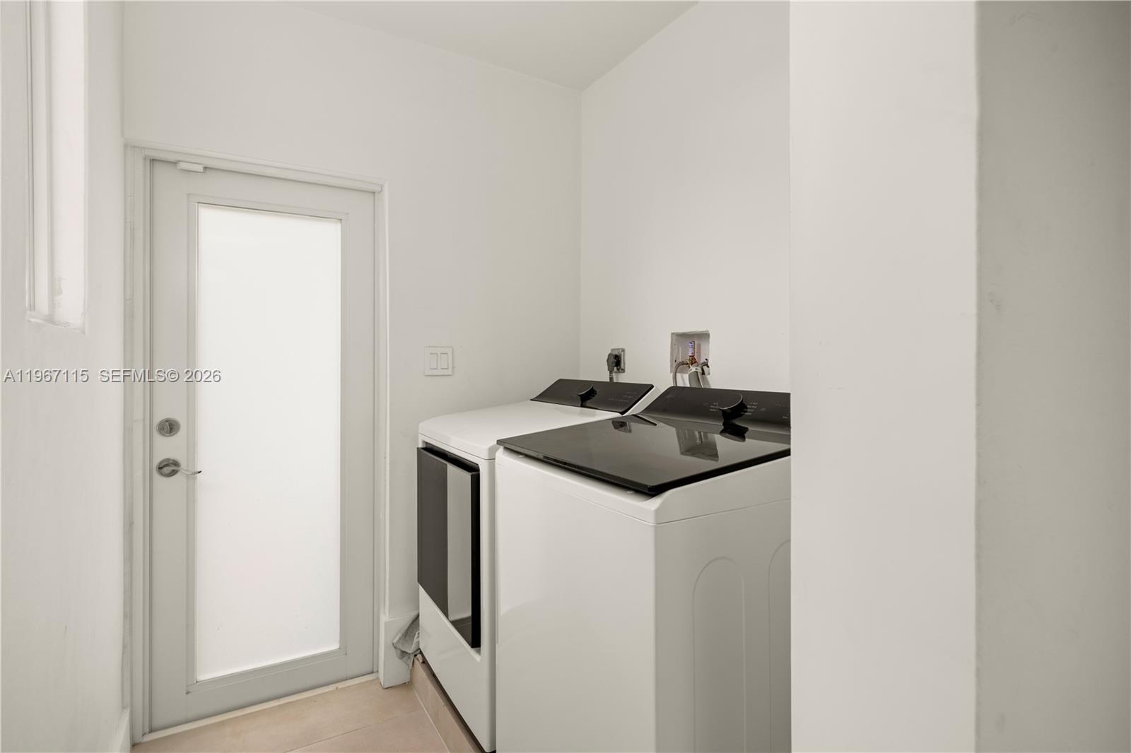 6011 Maynada St Coral Gables, FL 33146