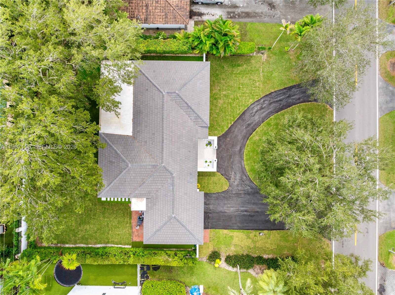 6011 Maynada St Coral Gables, FL 33146