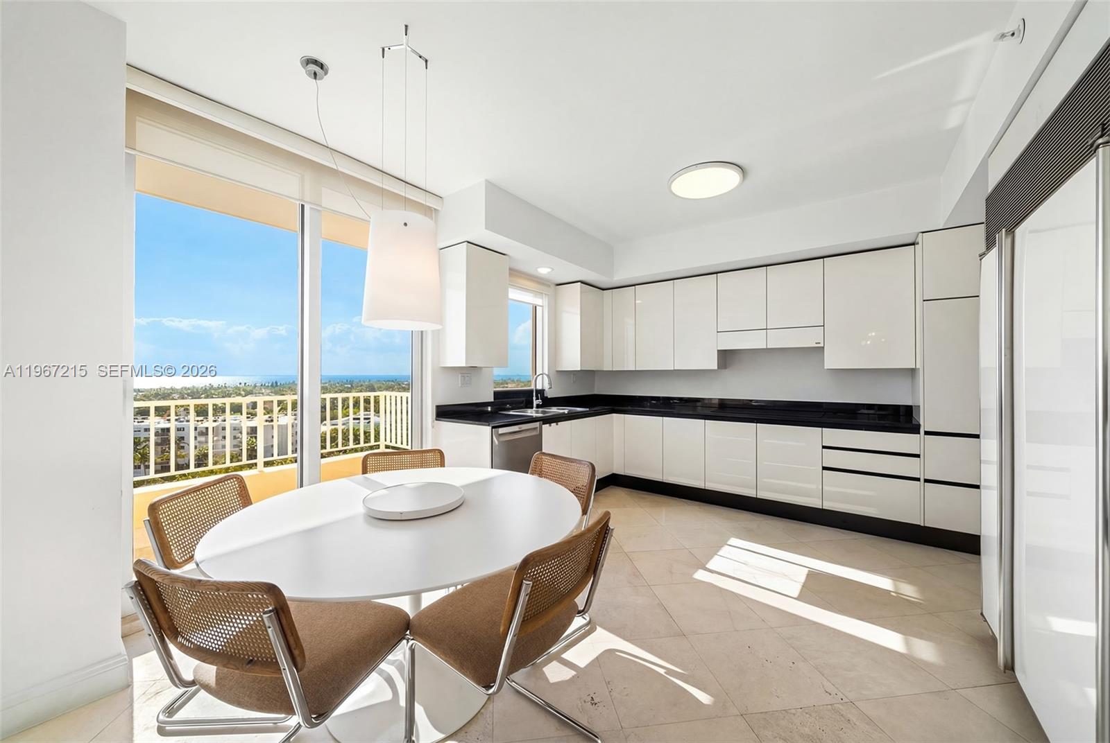 789 Crandon Blvd #1001 Key Biscayne, FL 33149