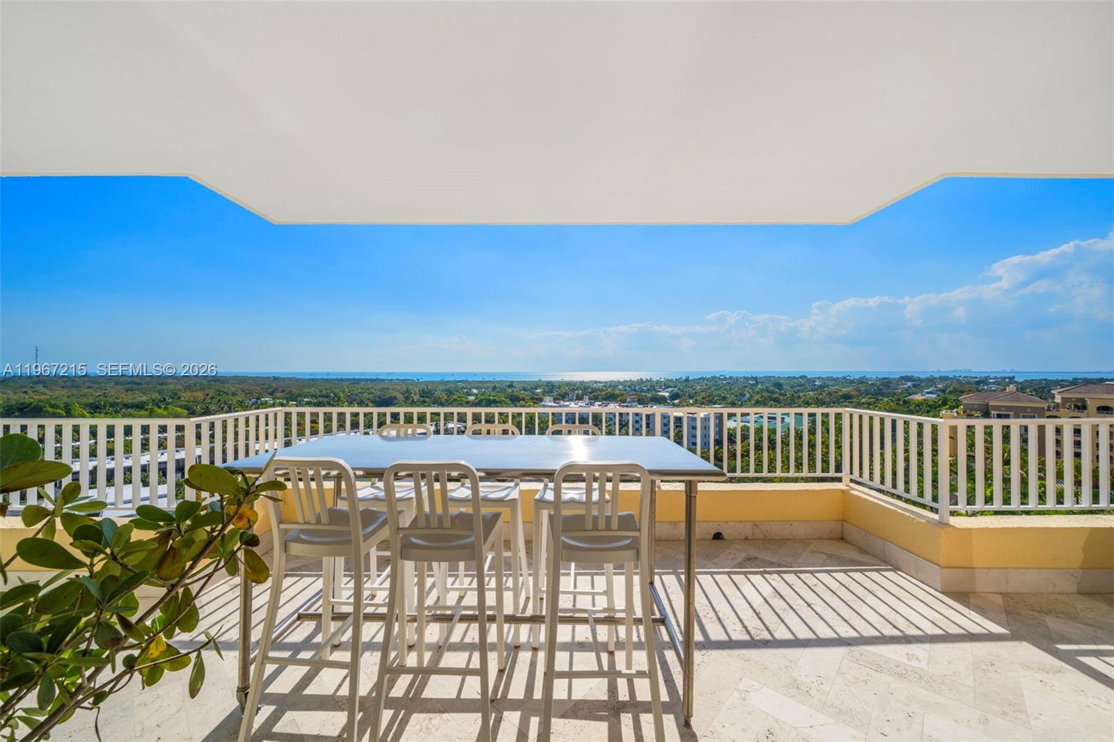 789 Crandon Blvd #1001 Key Biscayne, FL 33149