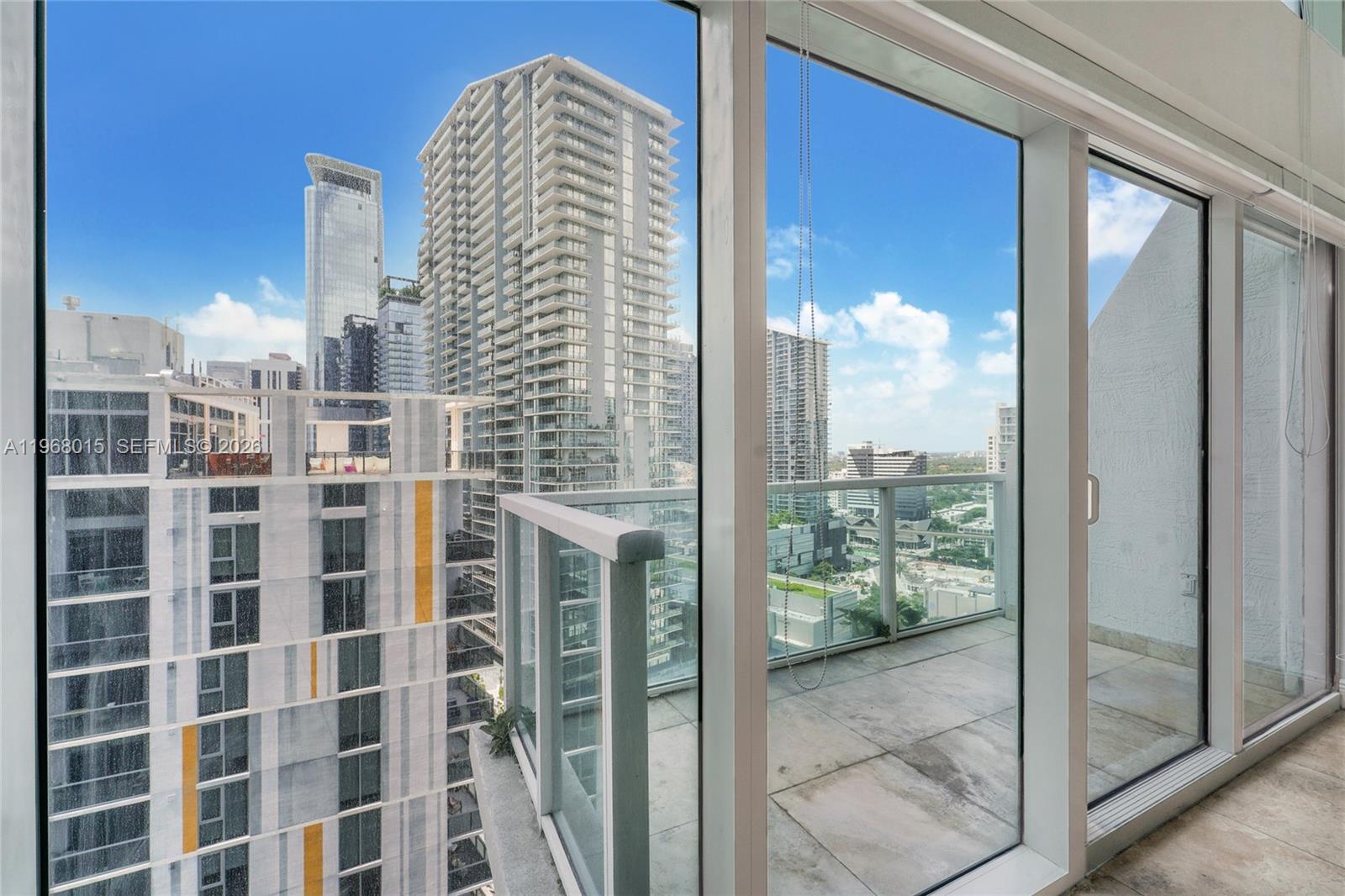 image Brickell on the River South1