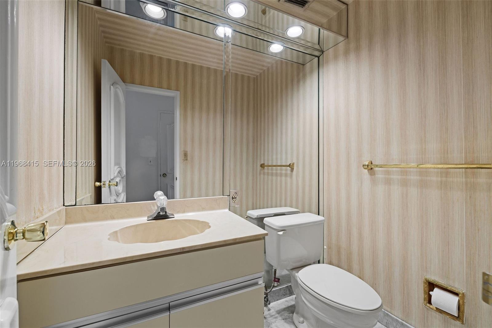 4925 Collins Ave #1A Miami Beach, FL 33140