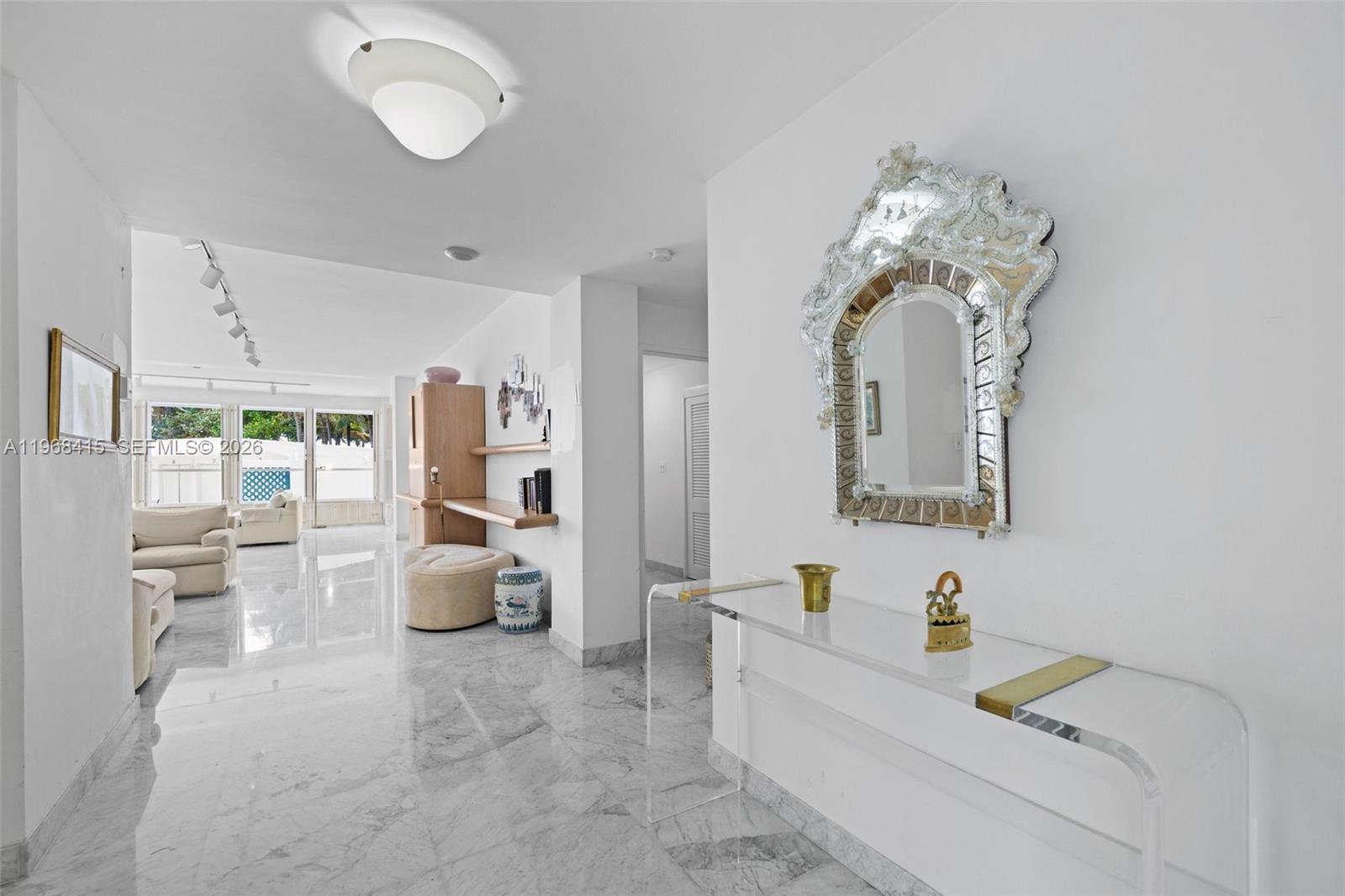 4925 Collins Ave #1A Miami Beach, FL 33140