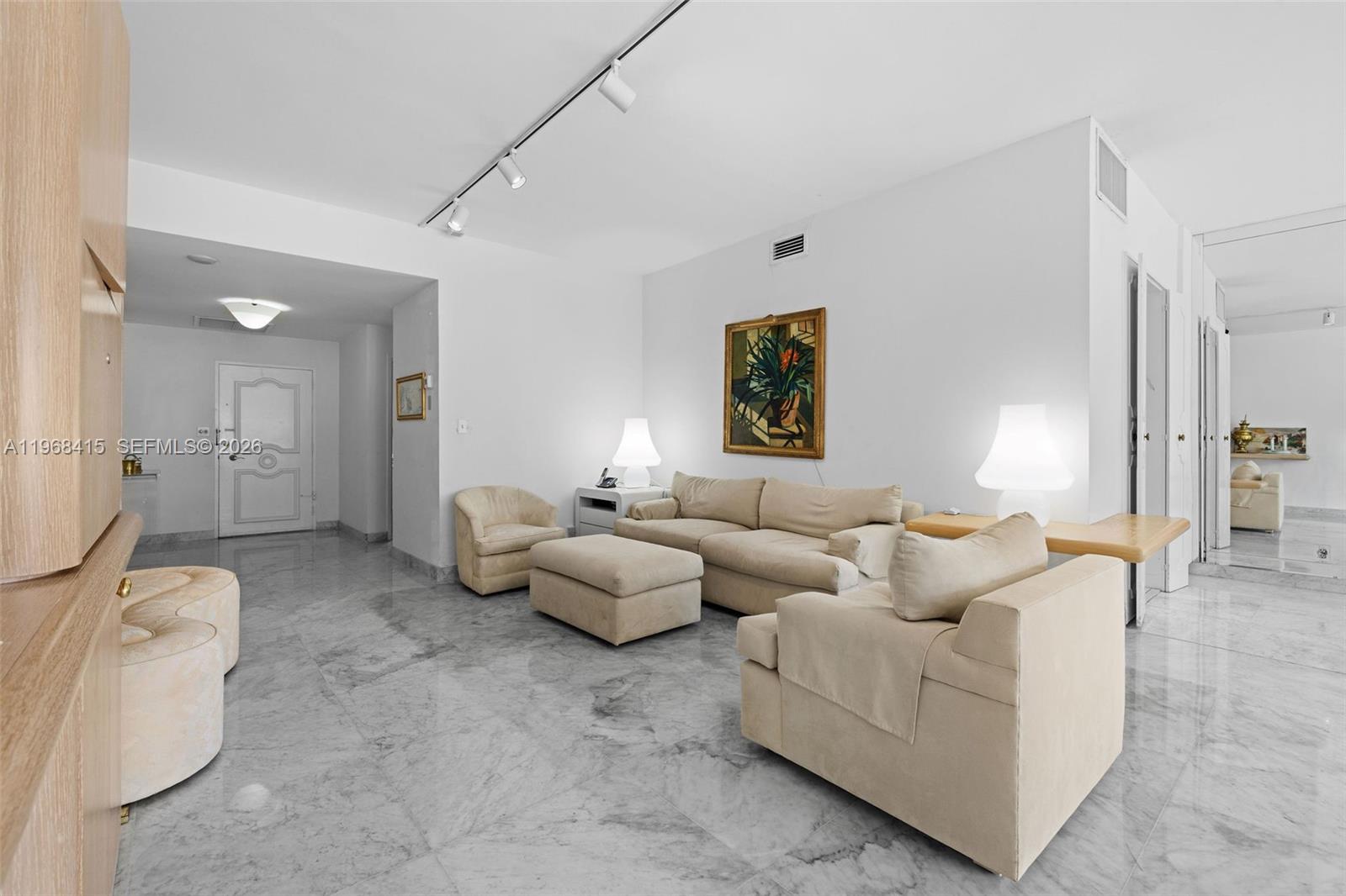 4925 Collins Ave #1A Miami Beach, FL 33140