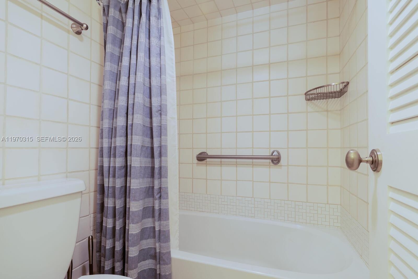 image Yacht Harbour5