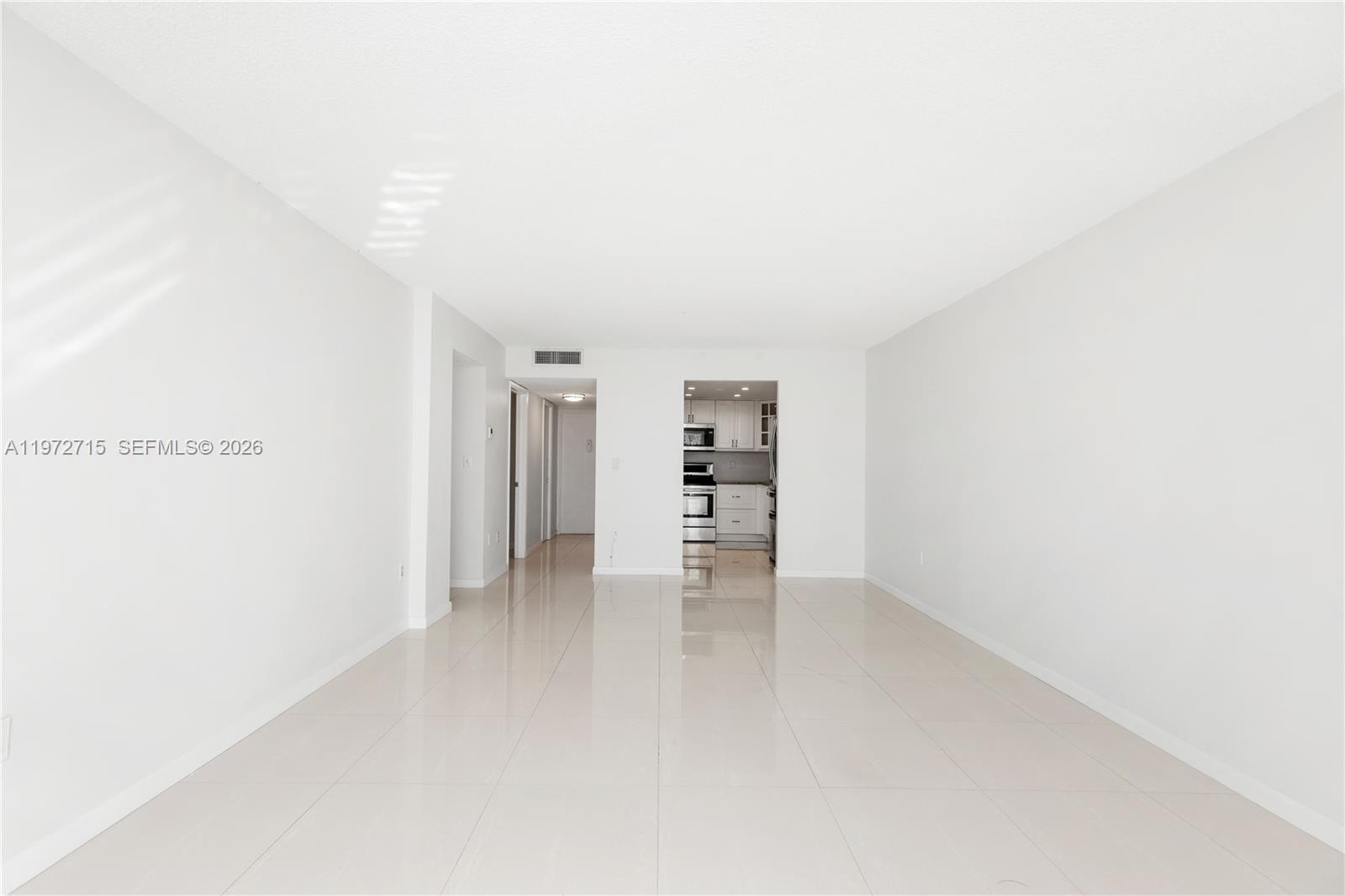 210 Sea Vw Dr #207 Key Biscayne, FL 33149