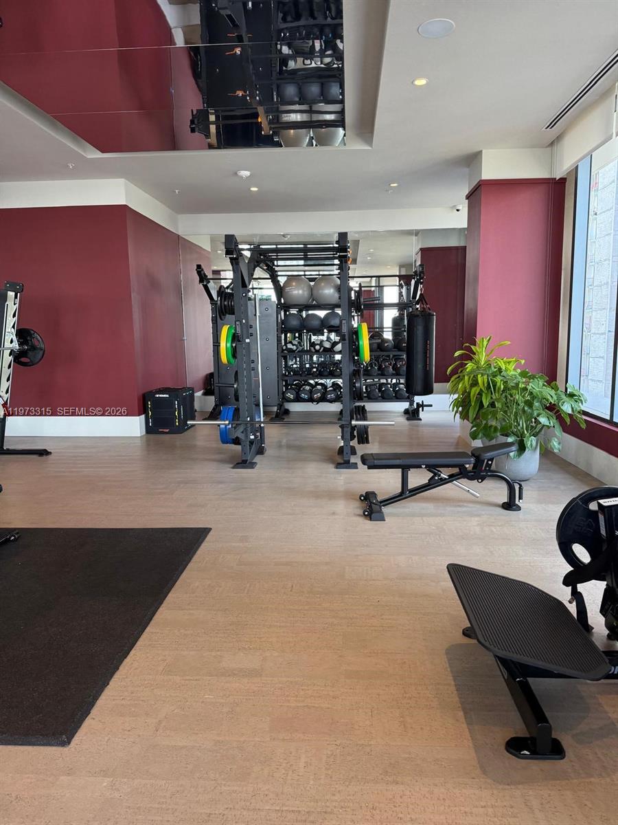 image The Crosby Miami Worldcenter10