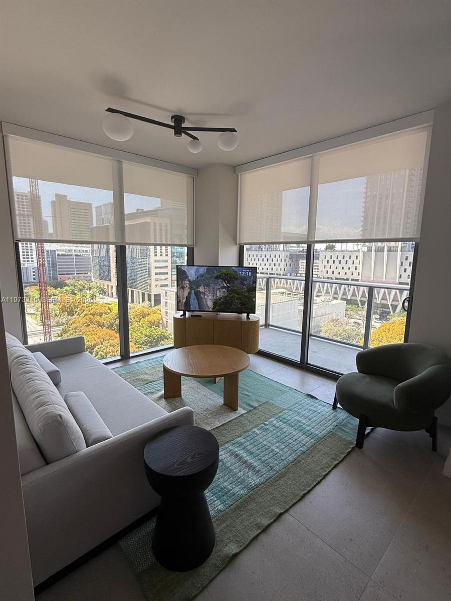 image The Crosby Miami Worldcenter1