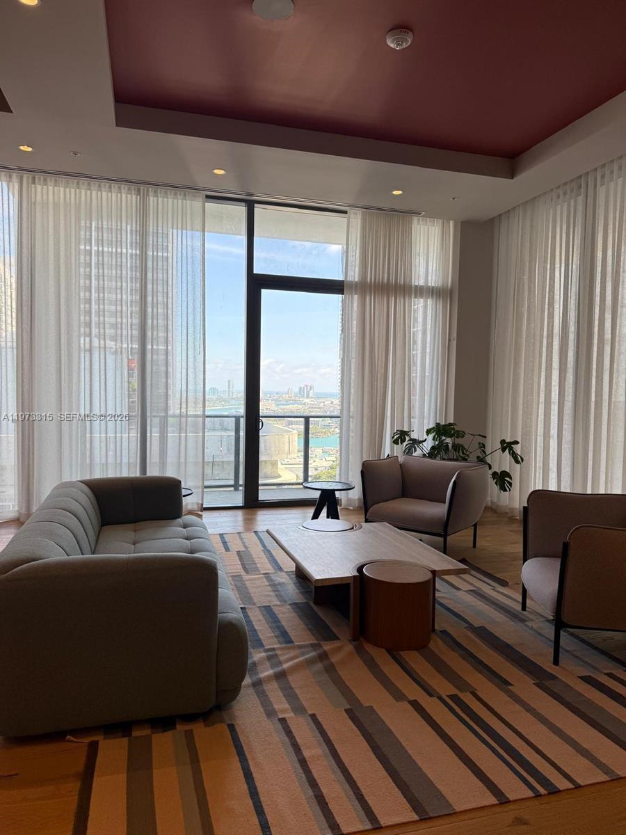 image The Crosby Miami Worldcenter7