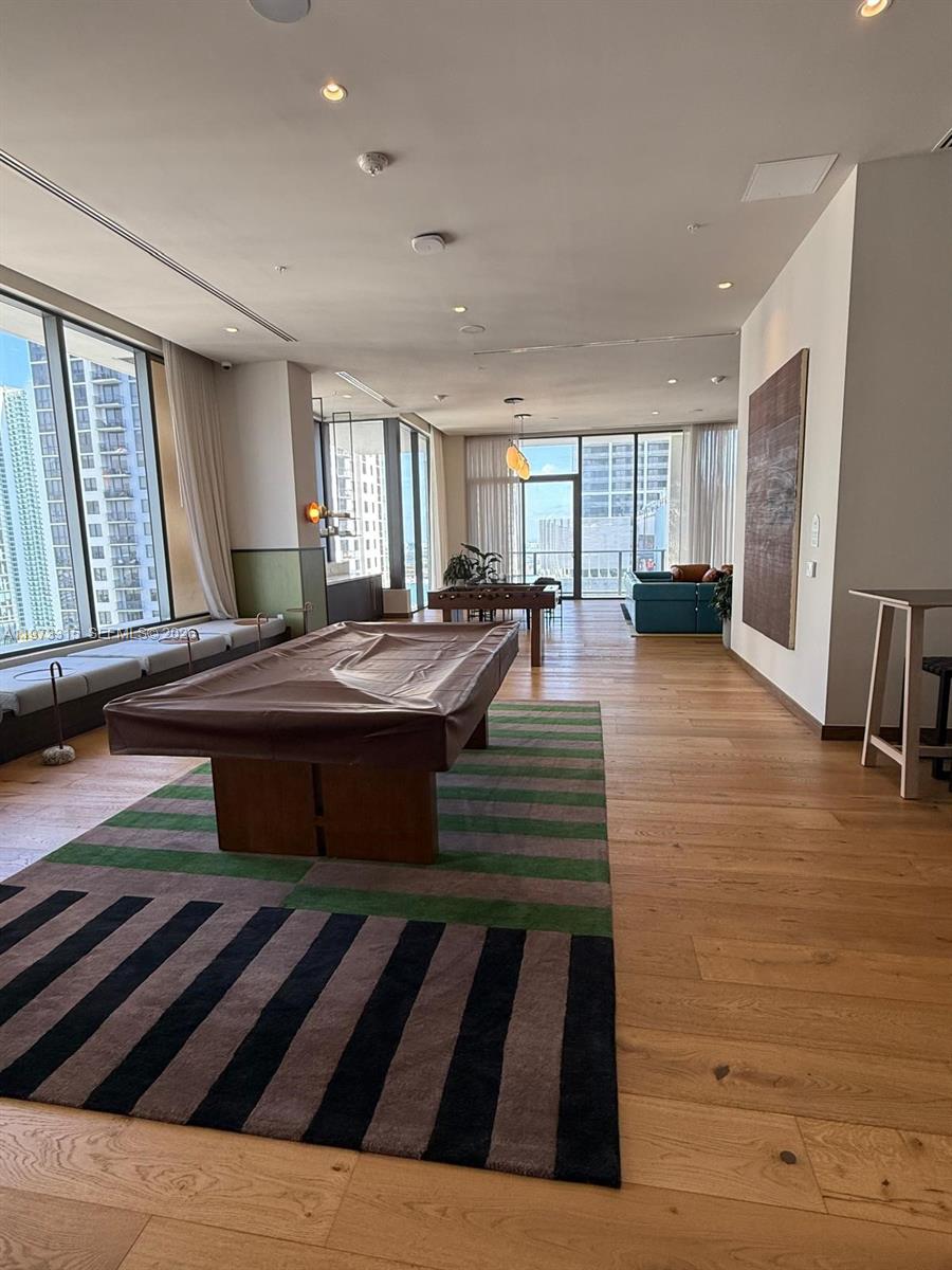 image The Crosby Miami Worldcenter8