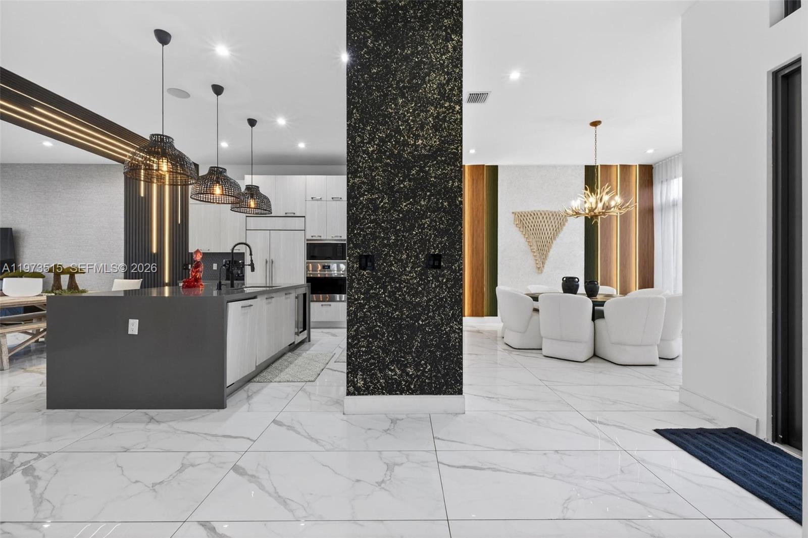 8126 NW 48th Ter Doral, FL 33166