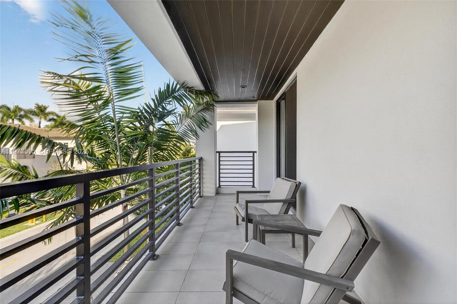 8126 NW 48th Ter Doral, FL 33166