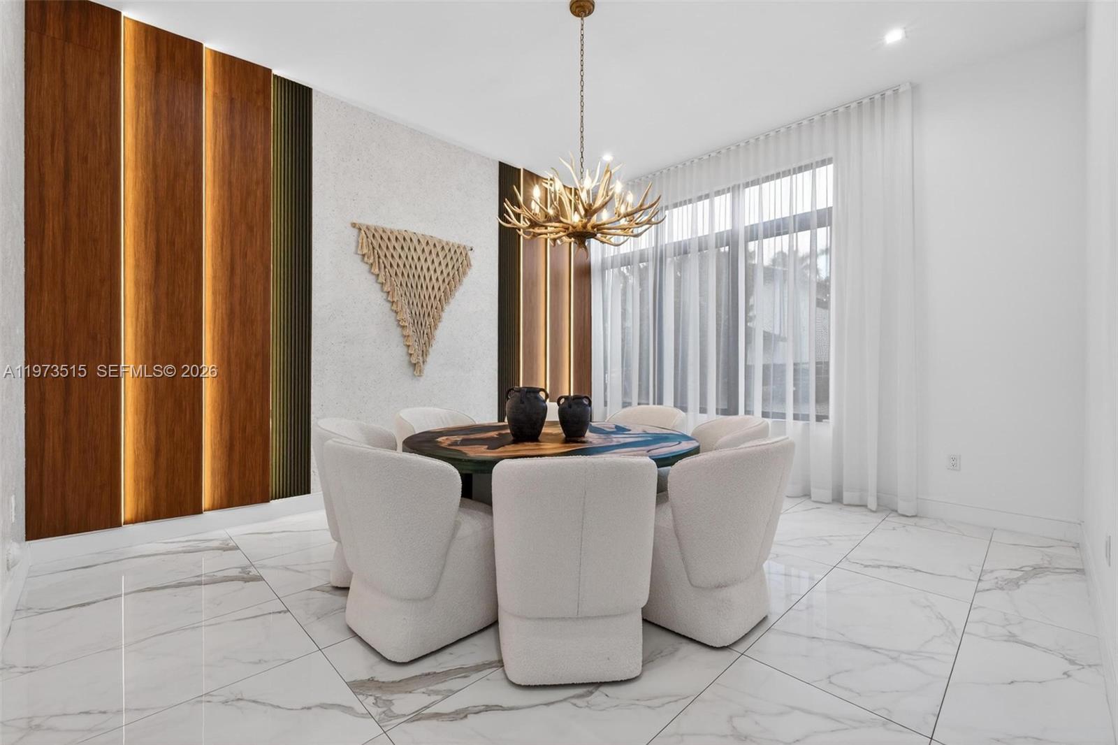 8126 NW 48th Ter Doral, FL 33166