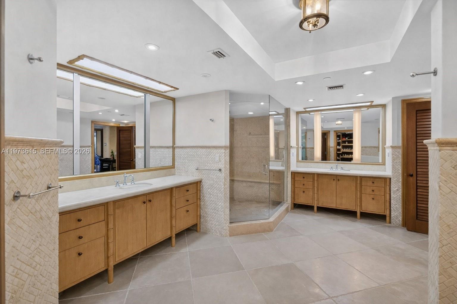 430 Grand Bay Dr #801 Key Biscayne, FL 33149