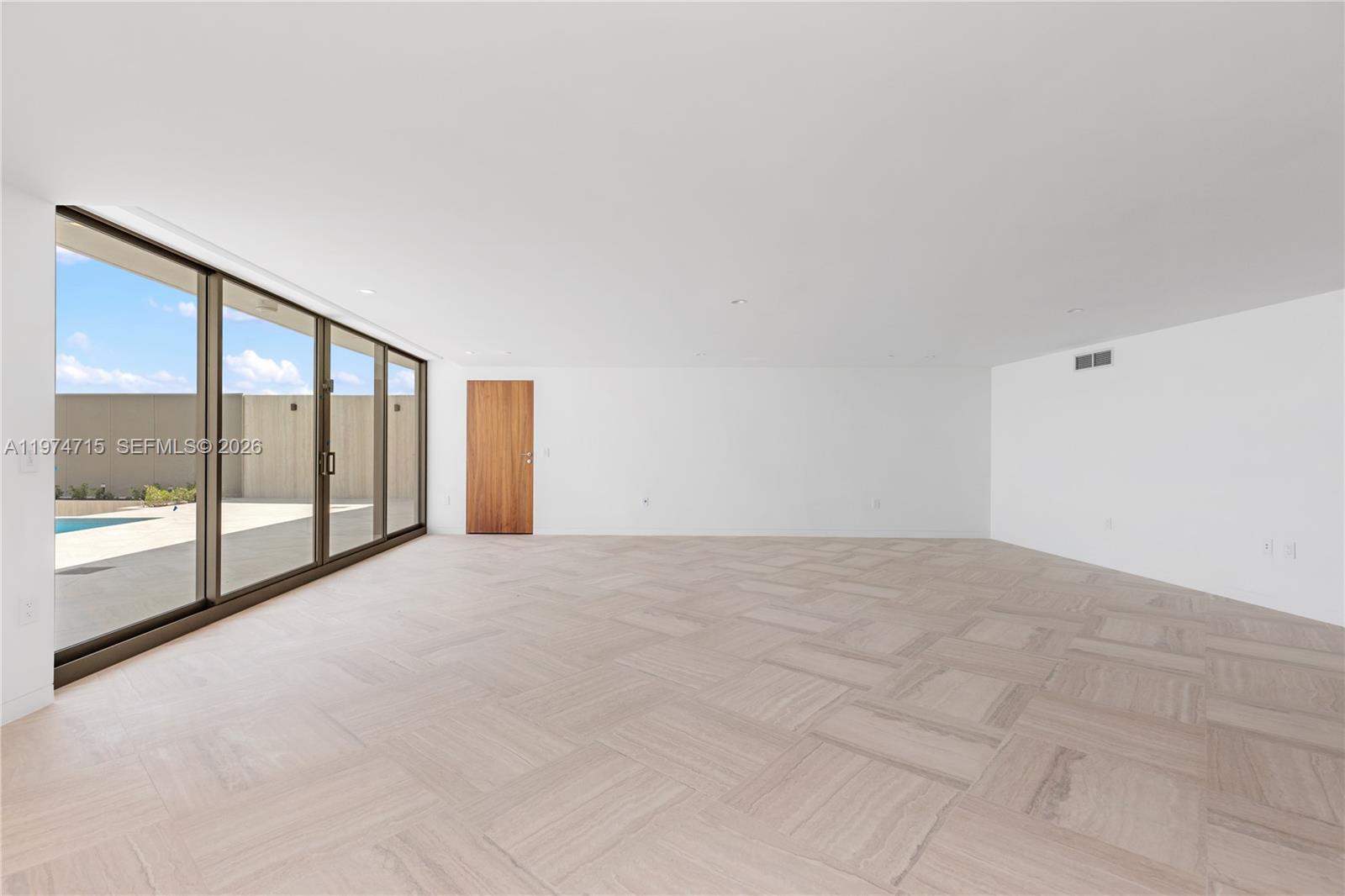 5 Grove Isle Dr #PHL1 Miami, FL 33133