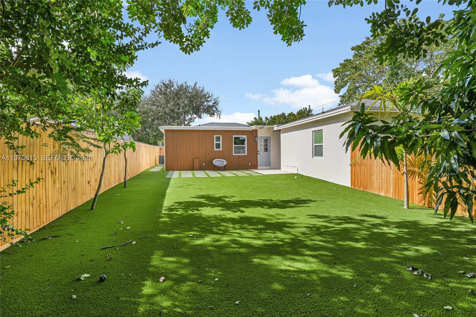 1628 NW 5th Ave Fort Lauderdale, FL 33311