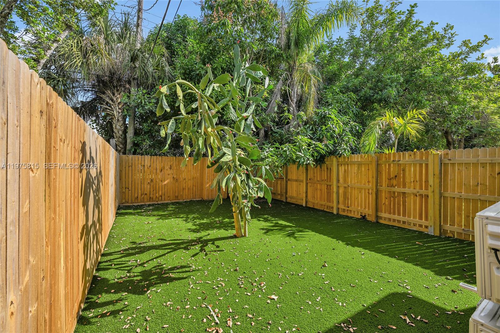 1628 NW 5th Ave Fort Lauderdale, FL 33311