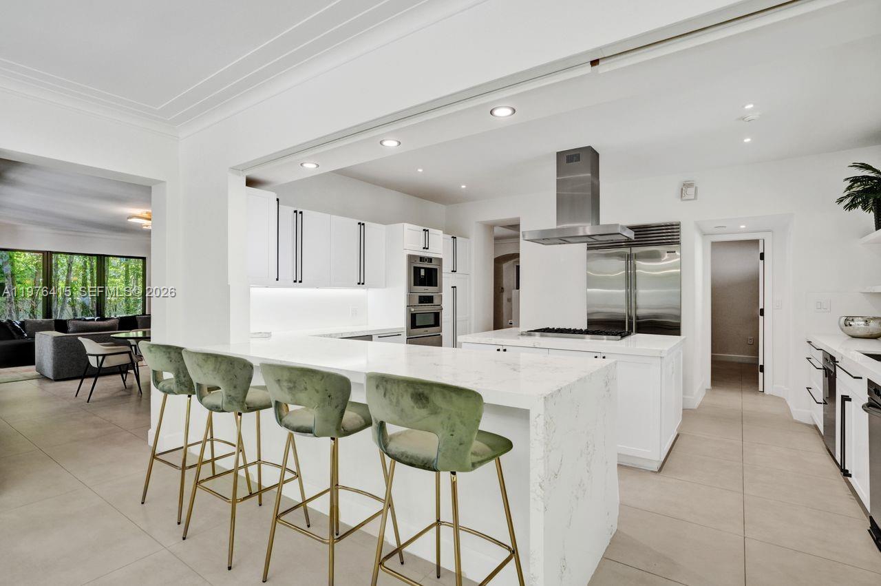 5735 N Bay Rd Miami Beach, FL 33140